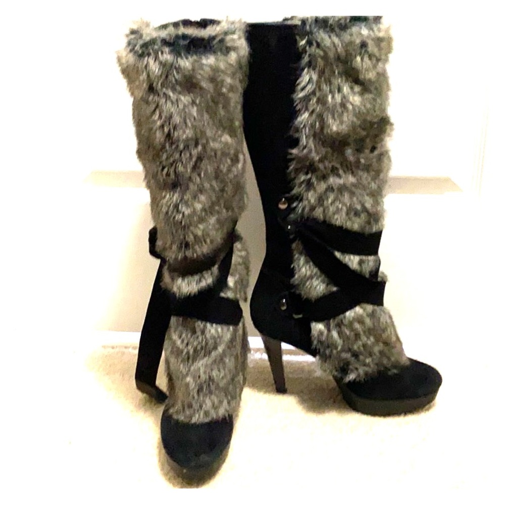 Guess by Marciano women’s tall boots with faux fur